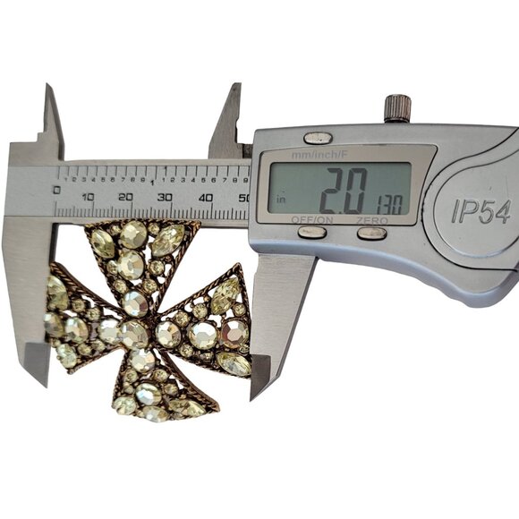 Gold Tone Jonquil Rhinestone Vintage Maltese Cross Brooch Pin E734 - Picture 9 of 10